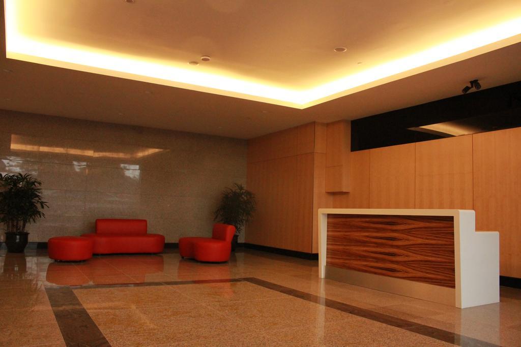 Haus 1 @ Imperial Suites Кучинг Экстерьер фото